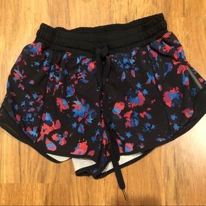 Patterned lulu shorts